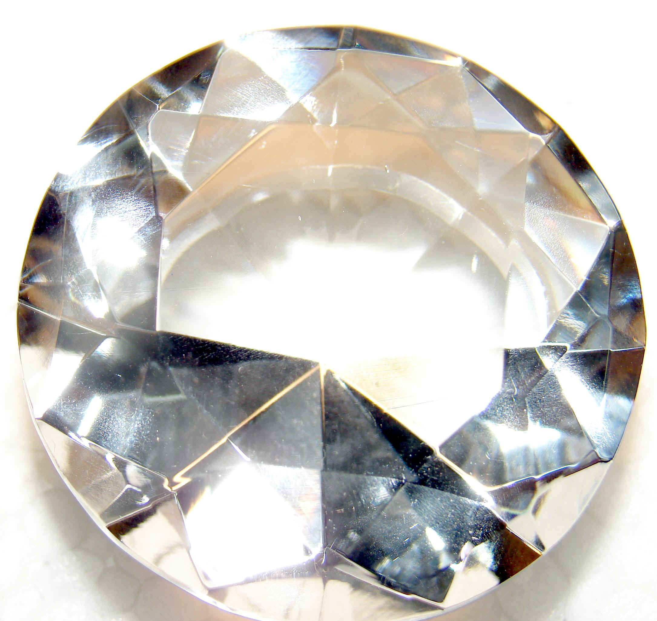 diamondclear.jpg (92697 bytes)