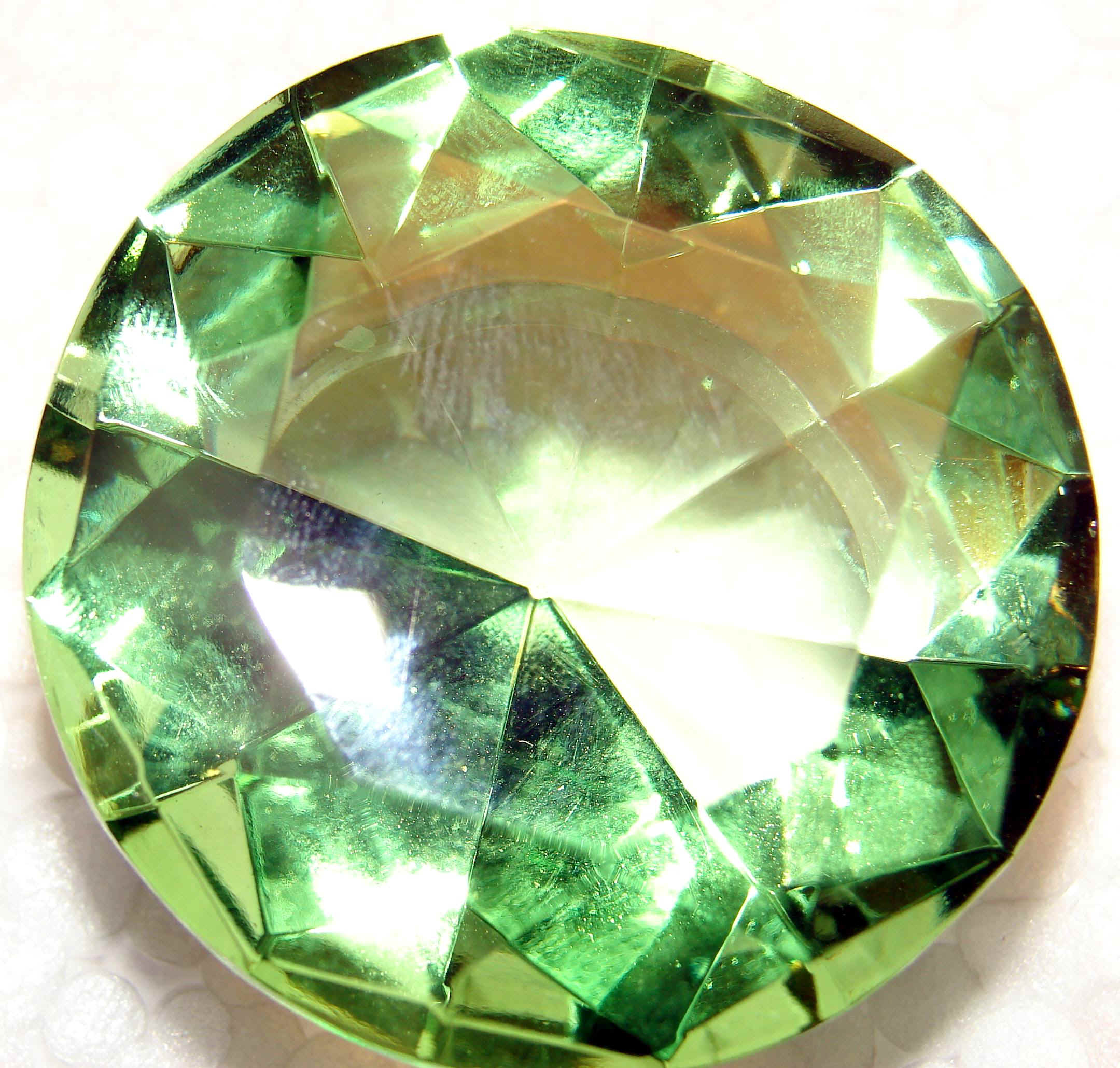 diamondlime12.jpg (92697 bytes)